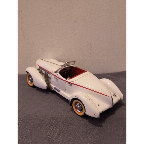 Franklin 1935 Boattail Auburn Speedster (White/Red) NO BOX, FOAM, TOP Nor Wheel - Picture 8 of 12